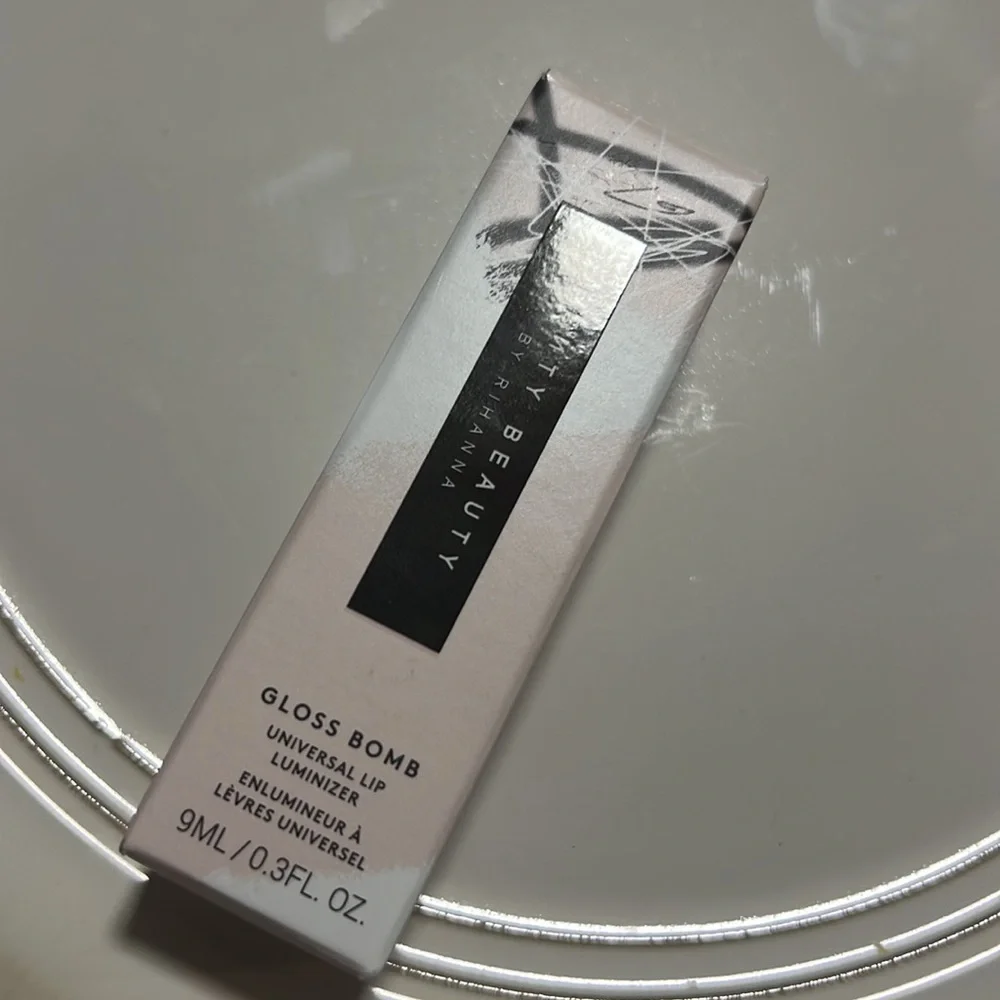🌙💕Fenty Sweet Mouth Gloss Bomb